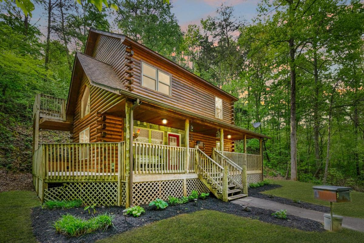 Pigeon Forge Hideaway Villa Exterior photo