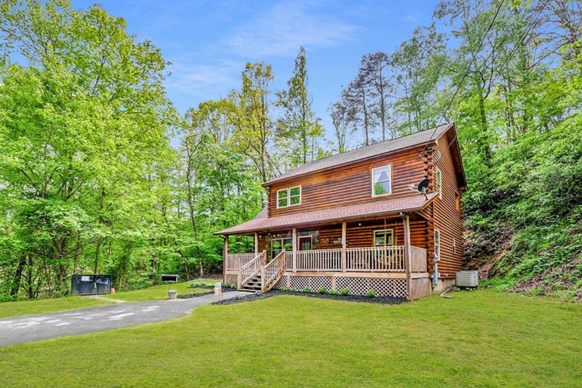 Pigeon Forge Hideaway Villa Exterior photo