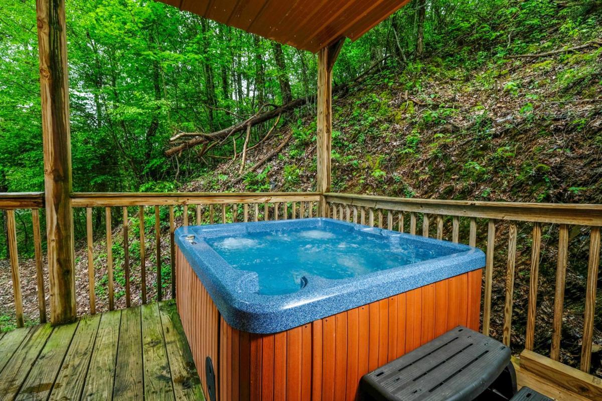 Pigeon Forge Hideaway Villa Exterior photo